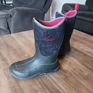 Muck Black and Pink Boots